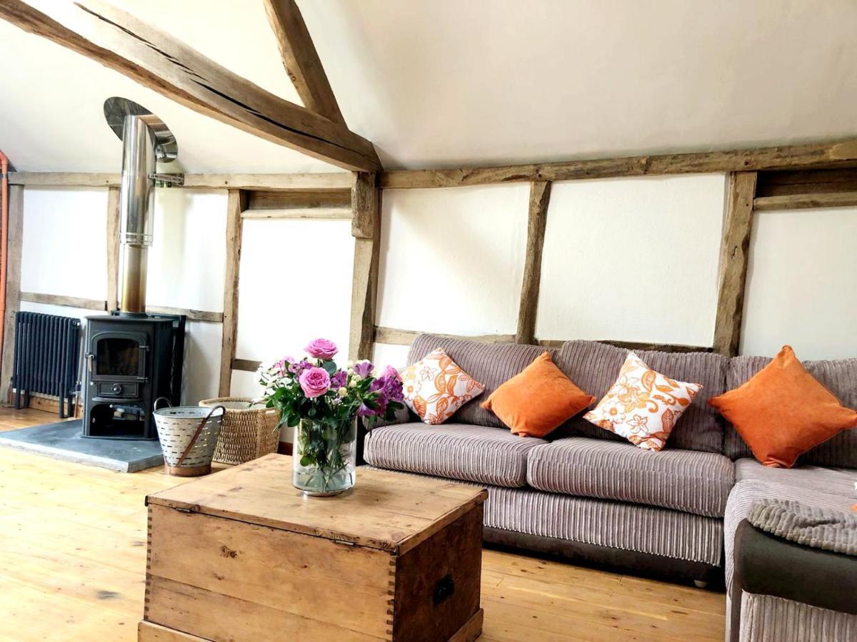 Hay Barn, Penrheol Farm, Unique Barn Conversion Builth Wells Ngoại thất bức ảnh