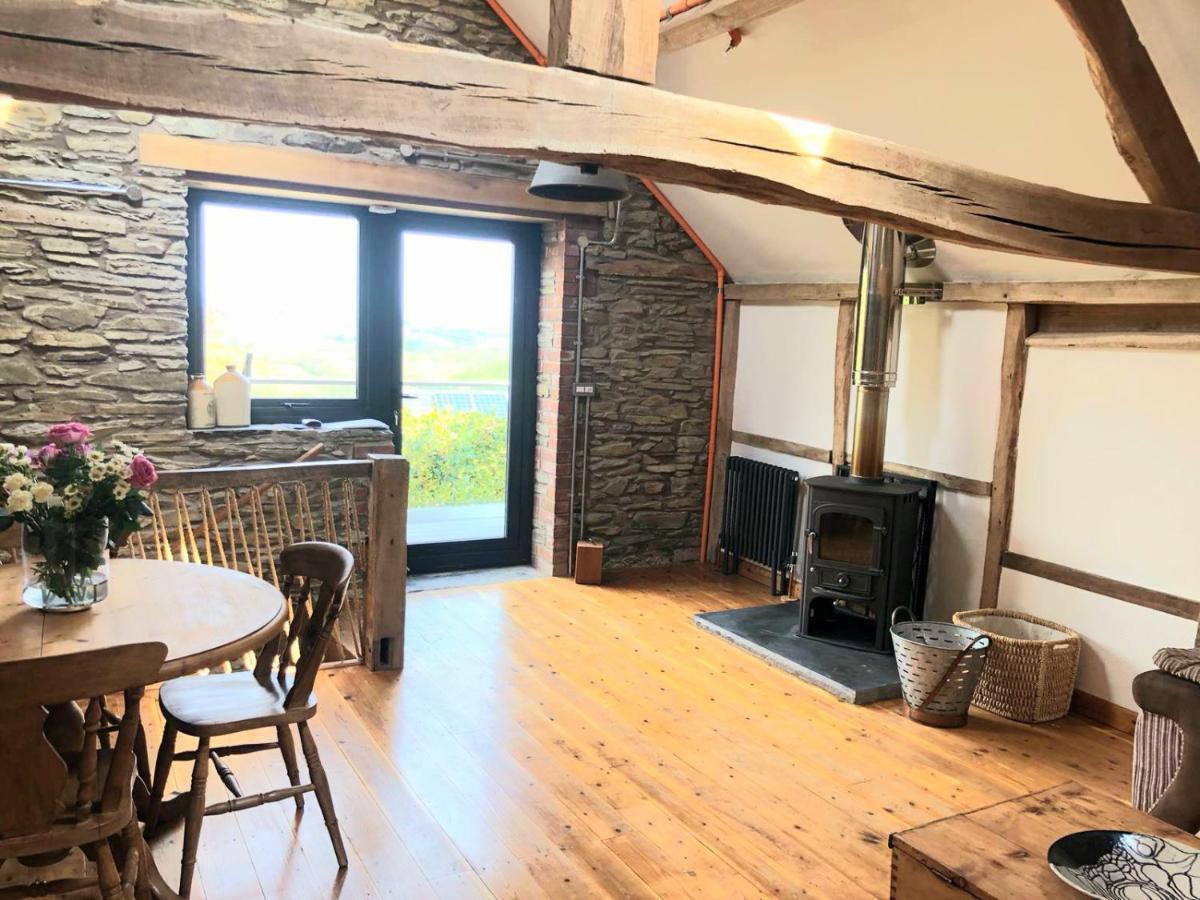 Hay Barn, Penrheol Farm, Unique Barn Conversion Builth Wells Ngoại thất bức ảnh