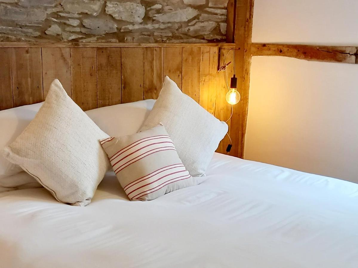 Hay Barn, Penrheol Farm, Unique Barn Conversion Builth Wells Ngoại thất bức ảnh